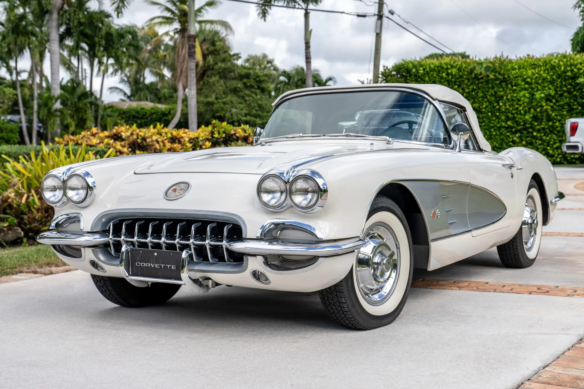 Chevrolet Corvette 3-Speed