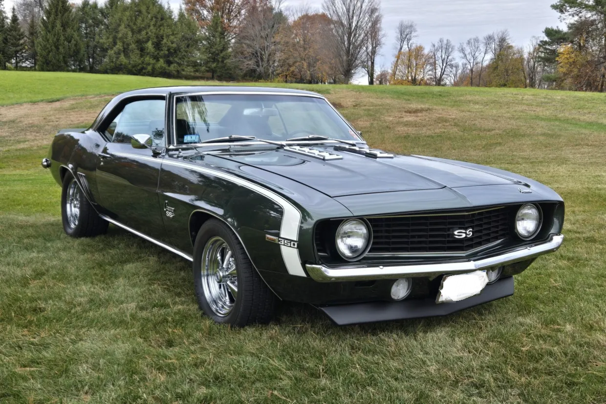 Chevrolet Camaro Coupe 4-Speed